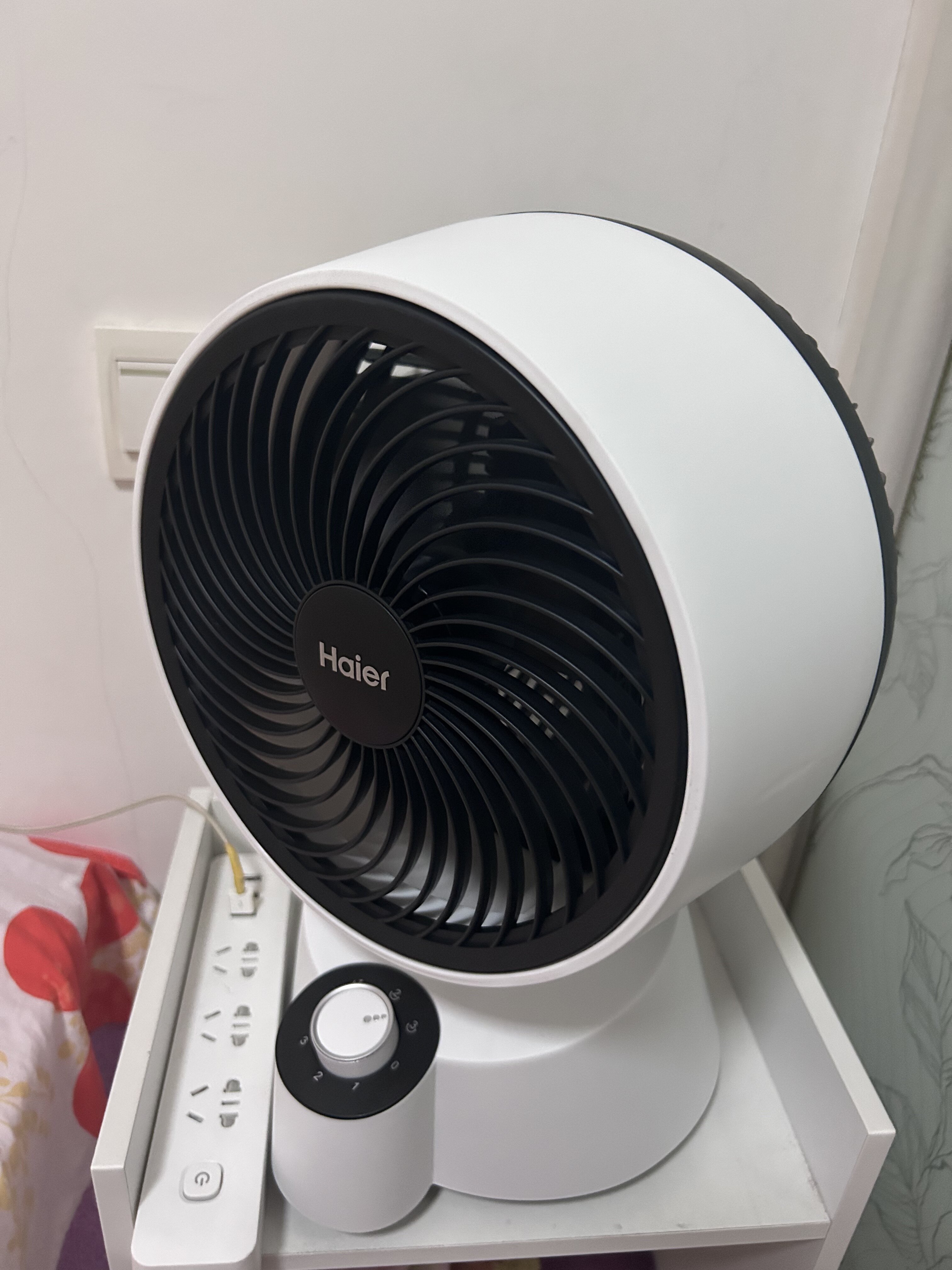 海尔空气循环扇电风扇台式宿舍家用卧室小型桌面电扇涡轮对流风扇