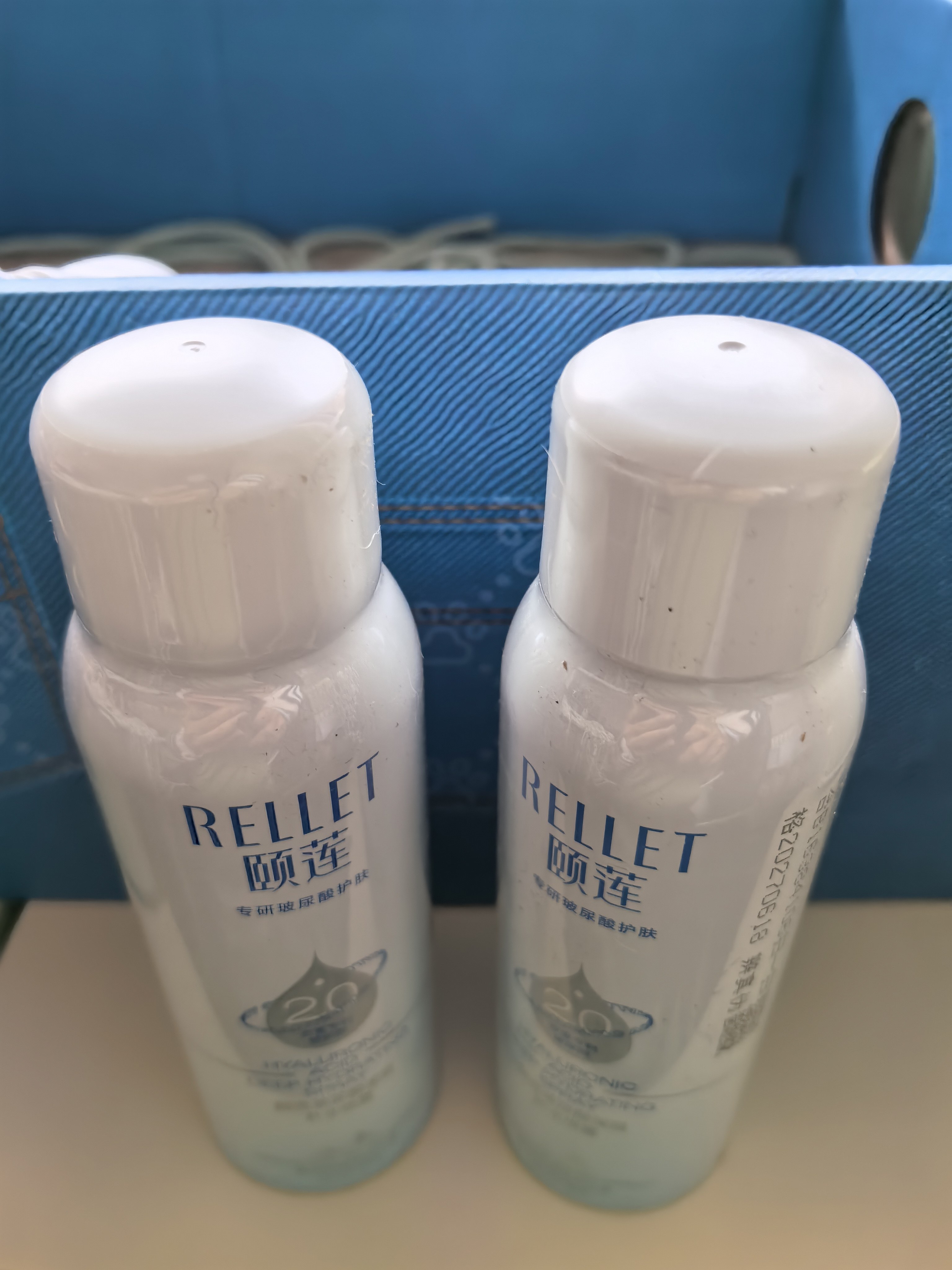 福瑞达颐莲玻尿酸补水喷雾2.