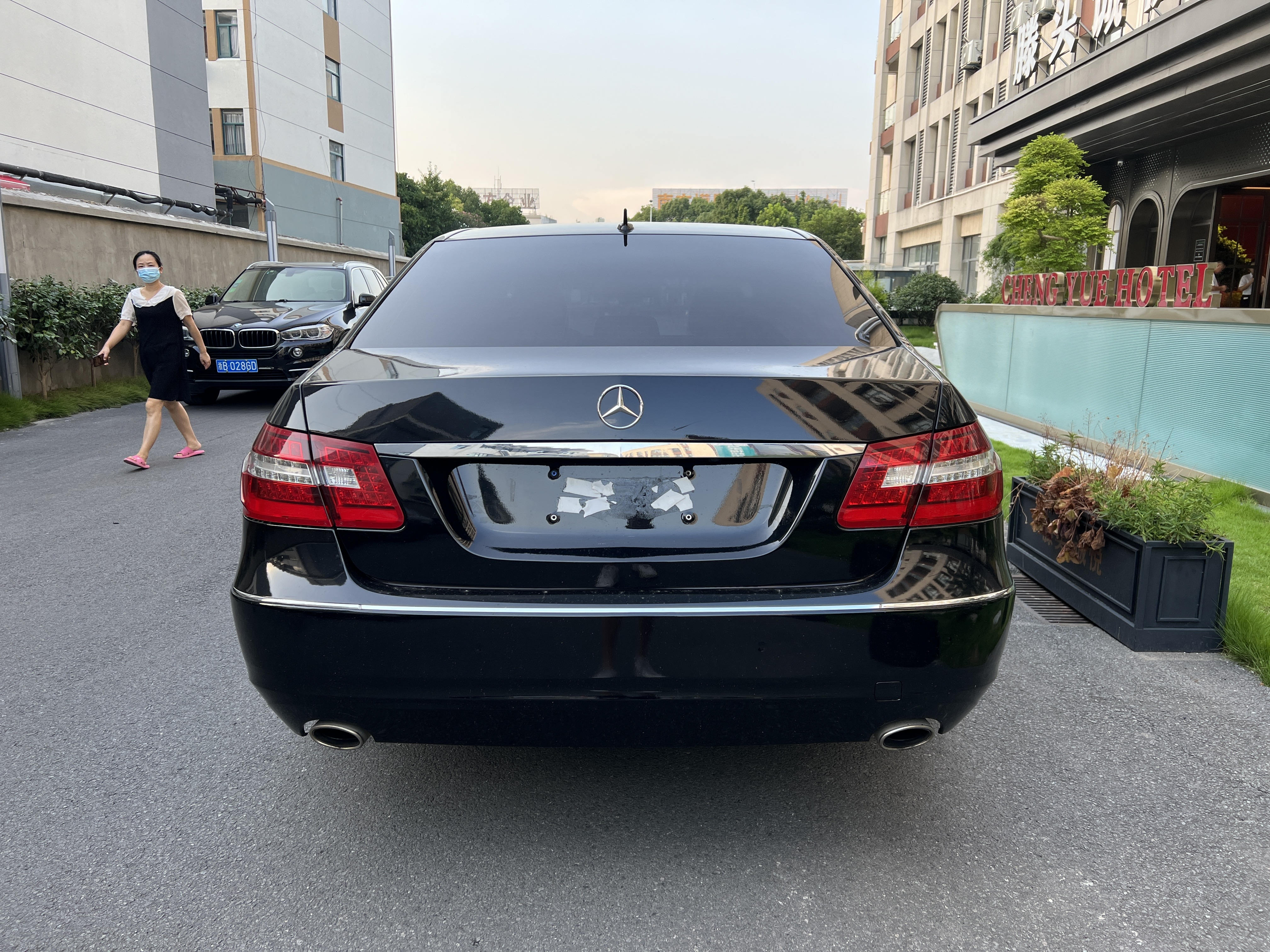 【资产处置】新车落地63万 奔驰e300 精品车 可过户 - 资产处置