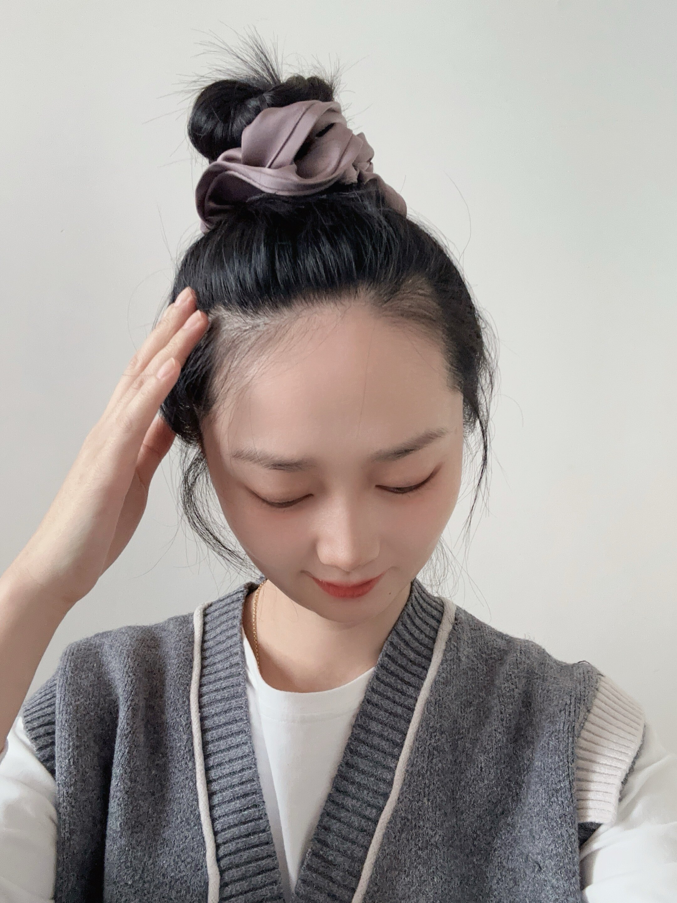 纯色丝光缎面大肠发圈女士高级感法式木耳边花苞扎头发绳气质发饰