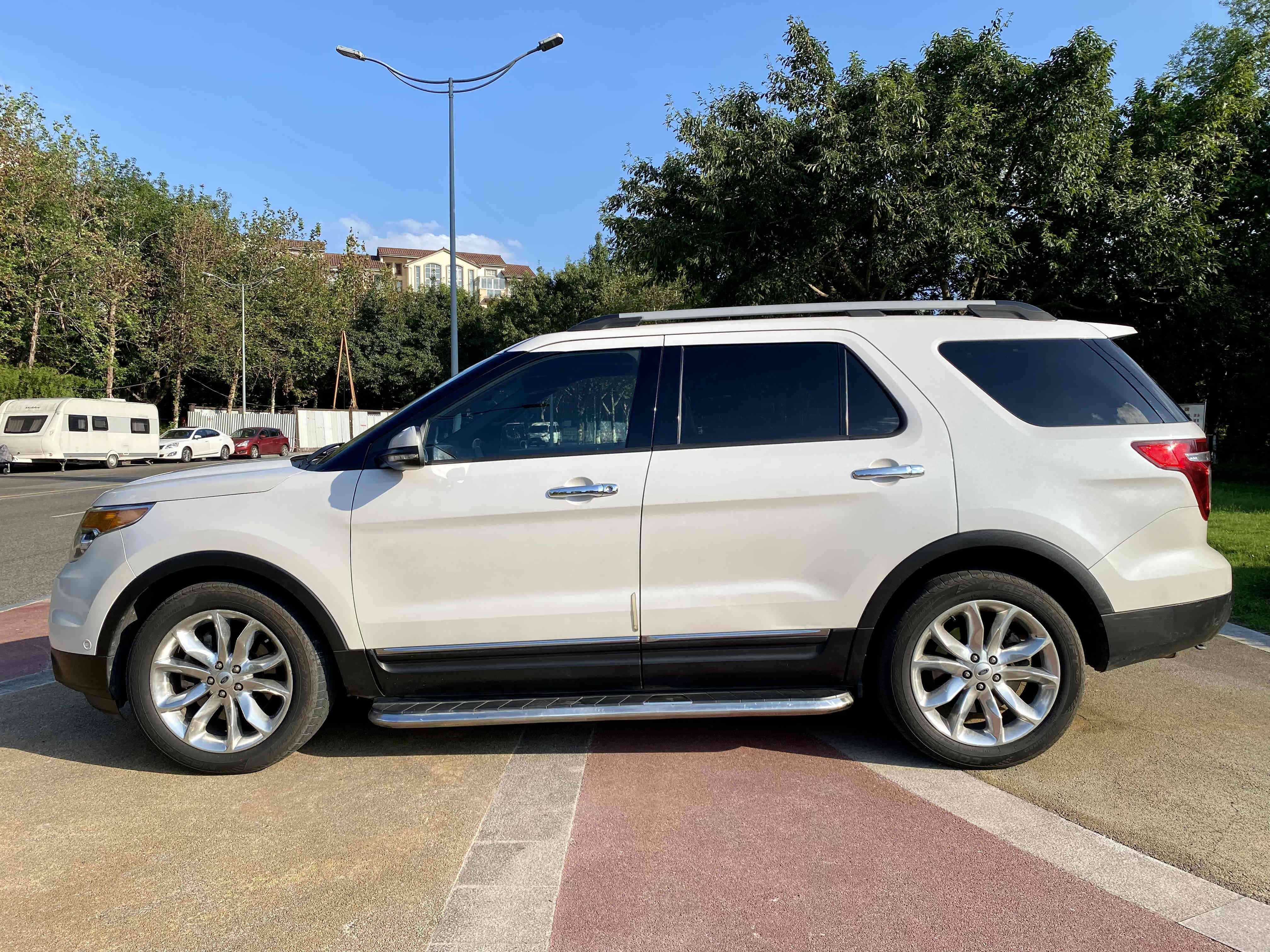 福特explorer/探险者(进口) 自动 13年上牌 非营运 重庆 - 资产处置