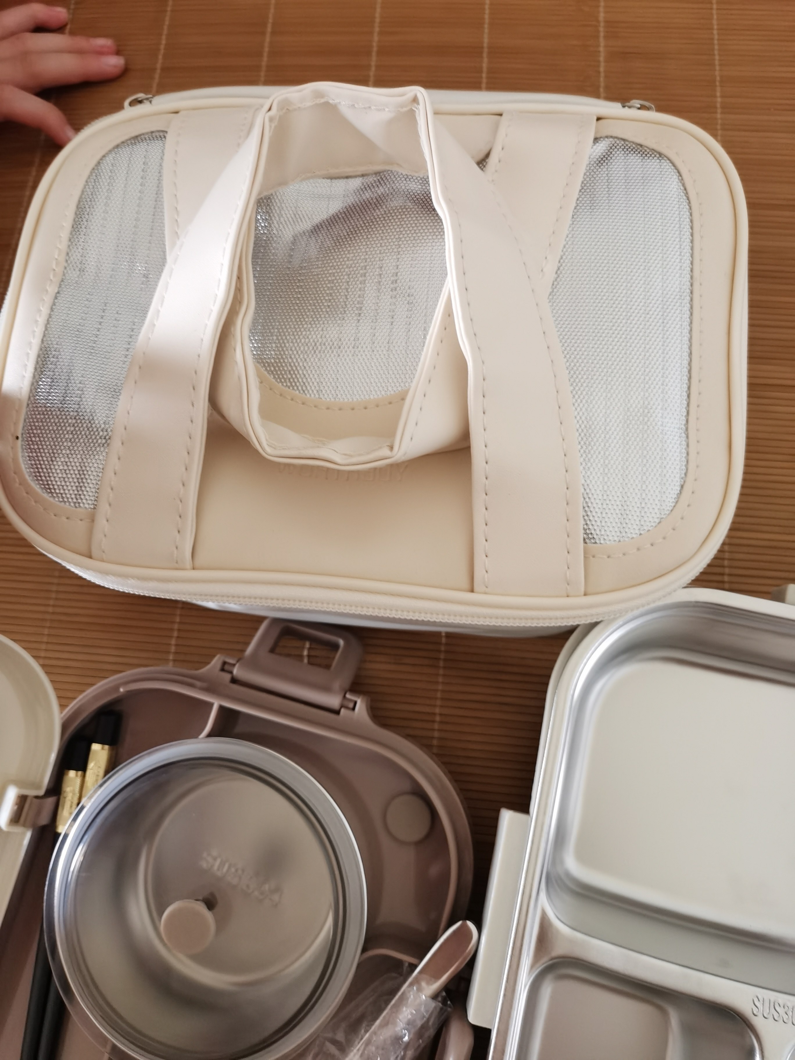 304不锈钢保温饭盒小学生专用分隔便当盒上班族便携带饭分格餐盒