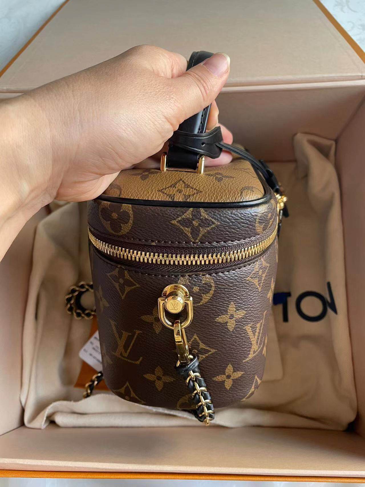 正品[9.8新]lv/路易威登vanity化妆包芯片款百搭焦糖拼色链条女包
