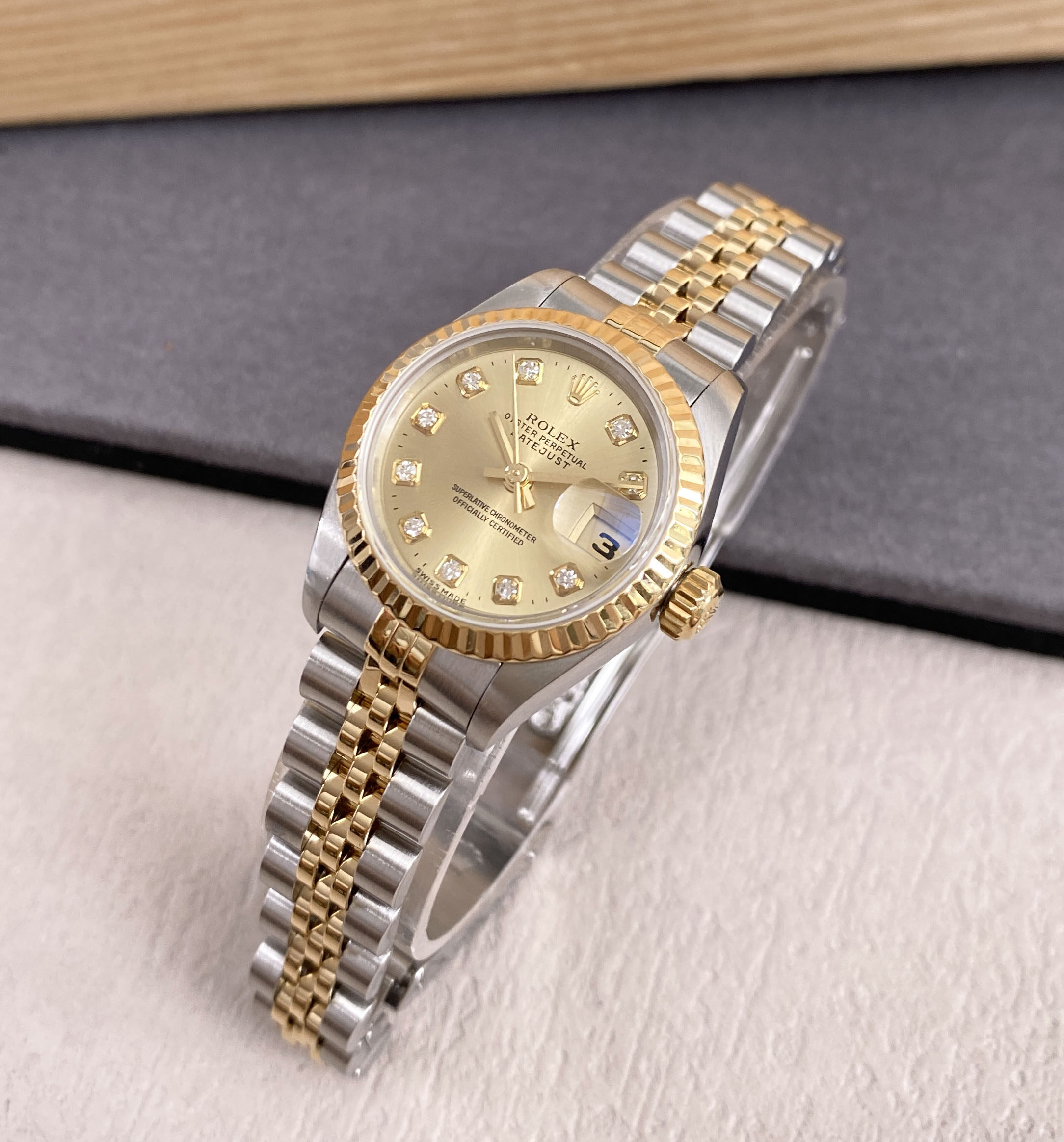 低价捡漏[9.5新]劳力士日志型系列间金大钻自动机械女士腕表69173