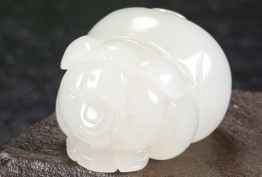 寓意 发财猪 和田玉白玉生肖猪挂件祝福男女款吊坠 32.05克