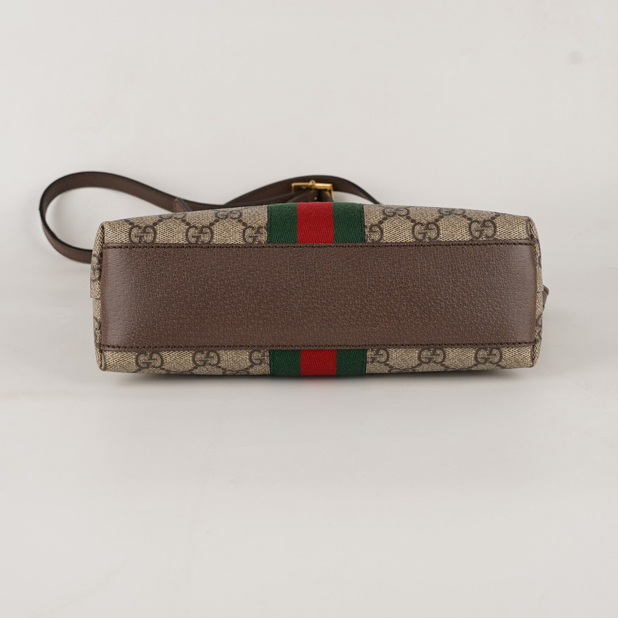 小流行款式名称: 其他背包方式: 单肩斜挎款式: 单肩包gucci/古驰