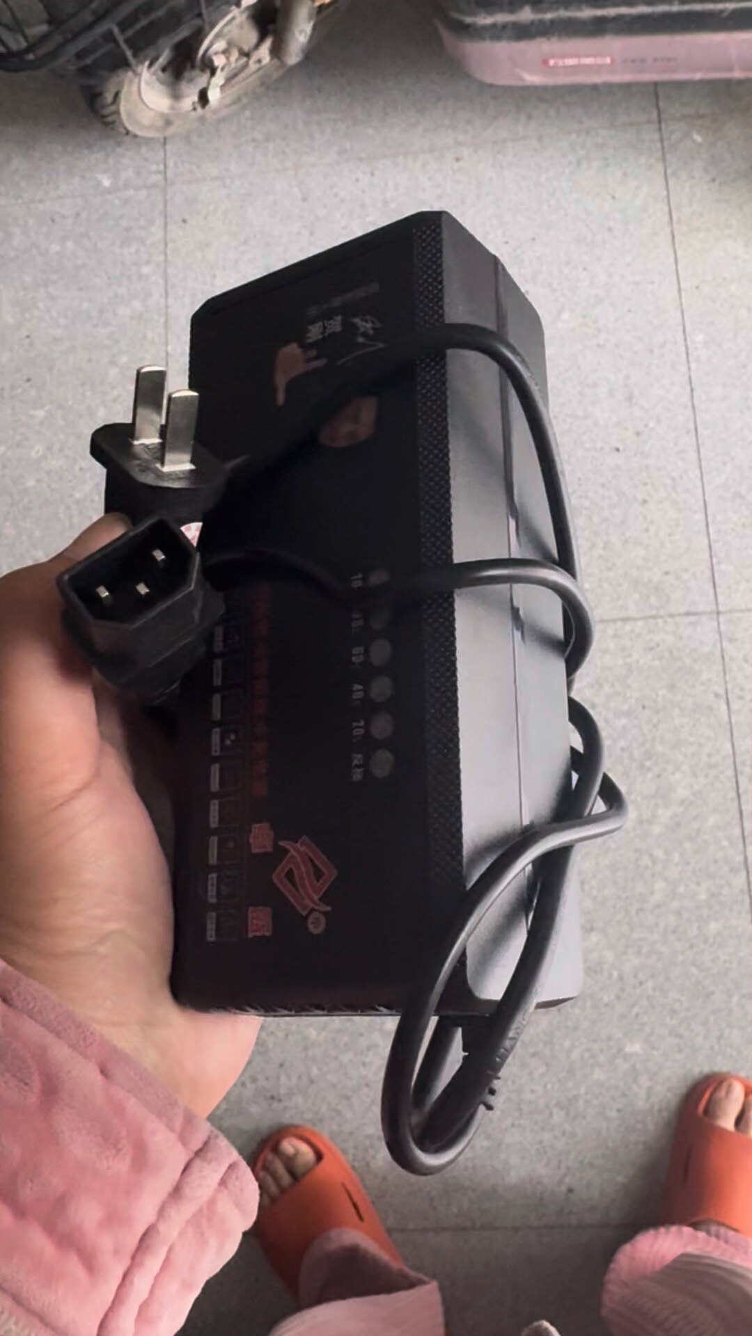 适用爱玛电动车充电器自动断电48v60v64v72v12ah20ah爱玛电动车