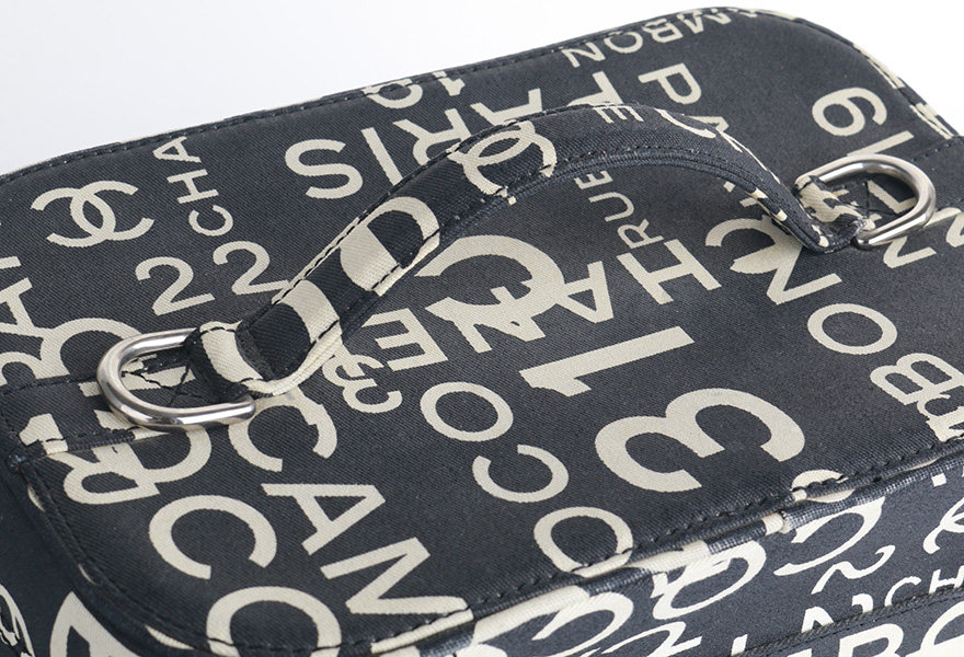 [9.5新]香奈儿chanel女士 限定 涂鸦 单肩手提化妆包l26550