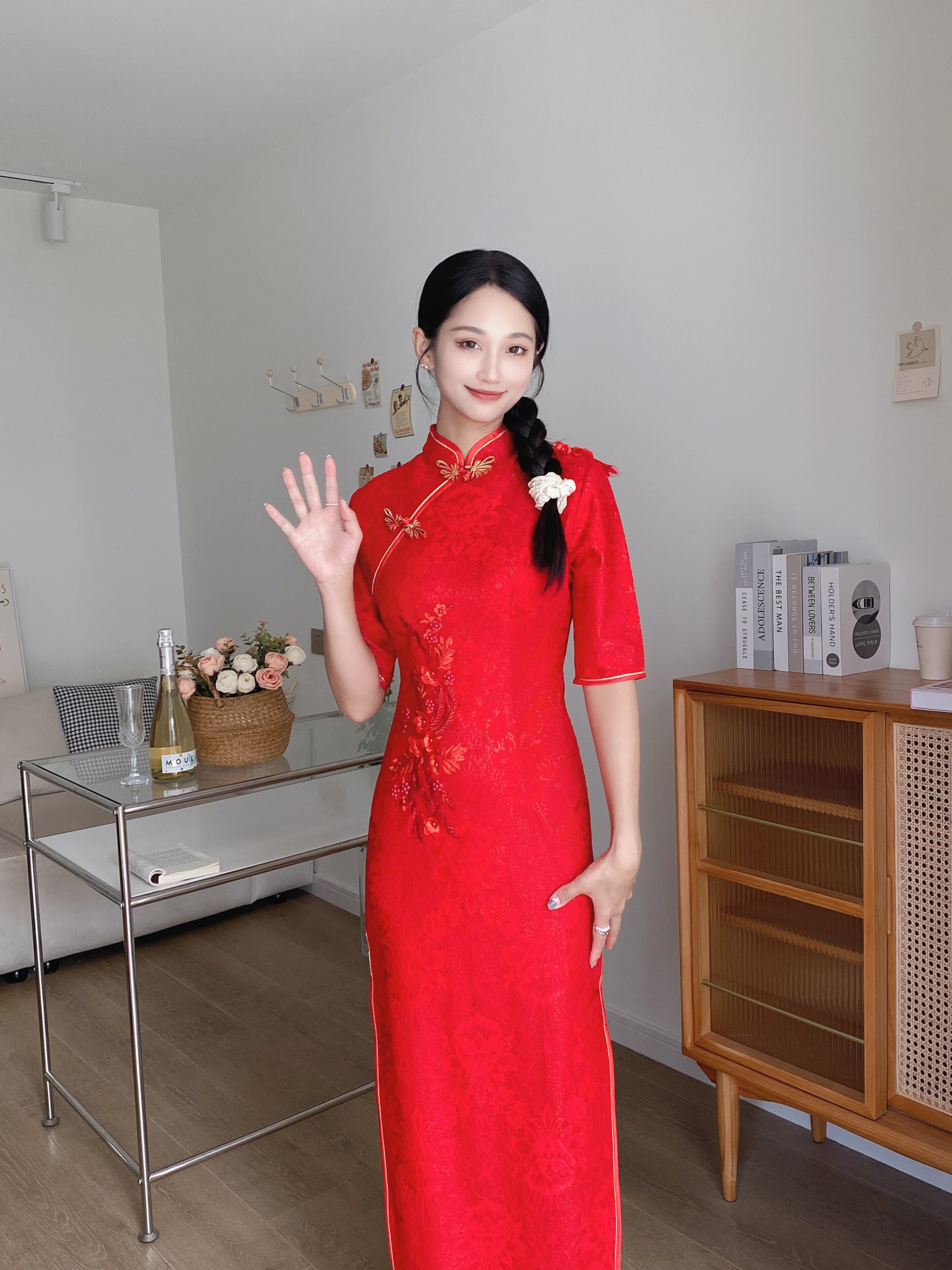 外嫁女回娘家旗袍礼仪服装大红色2025新款走秀演出舞台表演中国红