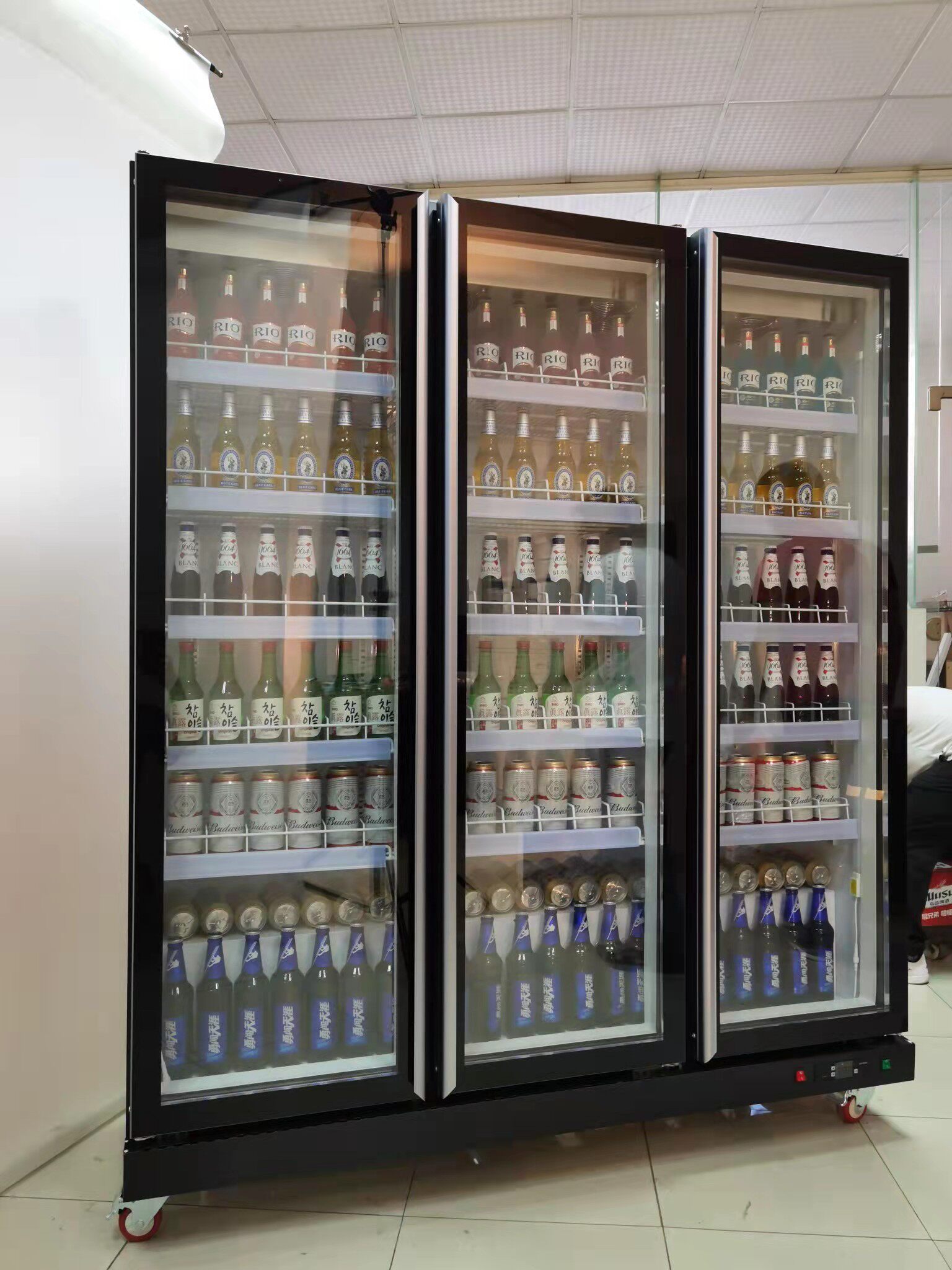 冰仕特网红啤酒饮料酒水冷藏展示柜冰箱商用冰柜酒吧酒柜立式风冷