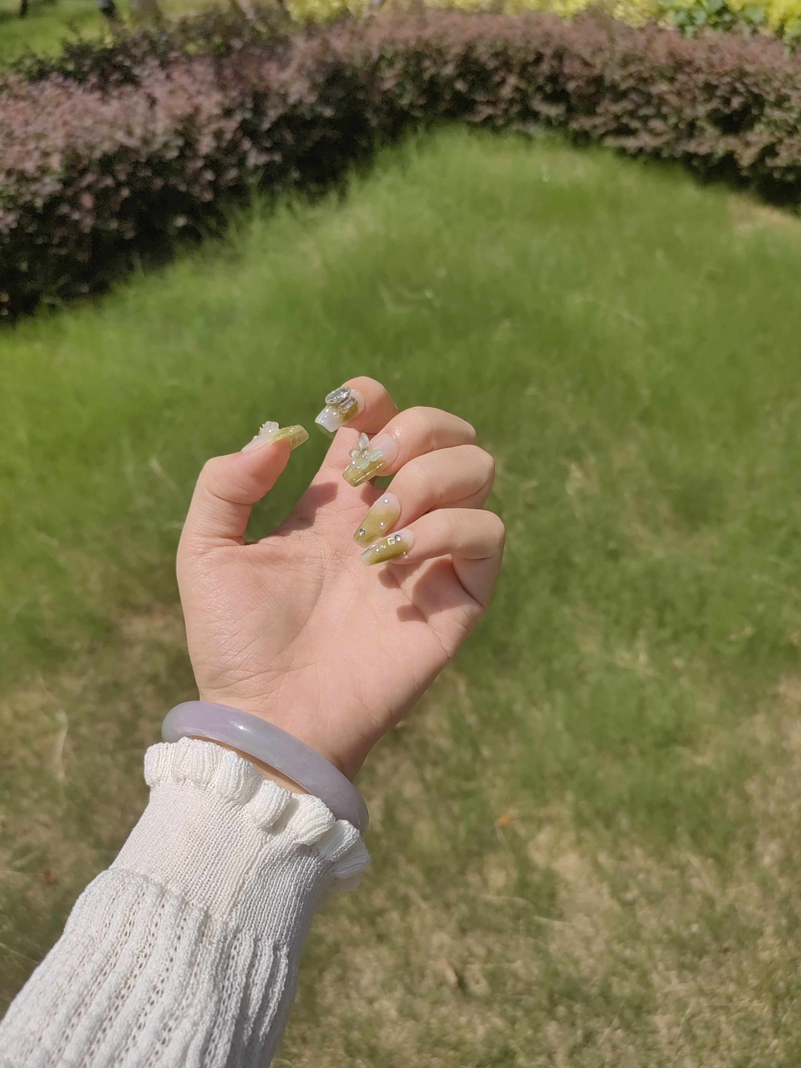 春季新款绿色晕染手工穿戴甲显白学生短款美甲贴片高级感孕妇可戴