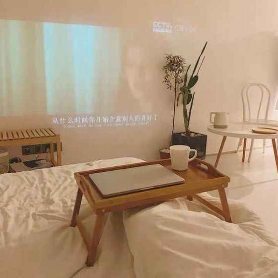 나무 트레이 침대 작은 테이블 INS FENG NANZHU 접이식 기숙사 노트북 책상 게으른 작은 책상 나무 트레이 침대 작은 테이블 INS FENG NANZHU 접이식 기숙사 노트북 책상 게으른 작은 책상