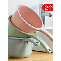 Two water ladles for home creative kitchen deep water bleaching and thickening plastic childrens baby bath water ladles