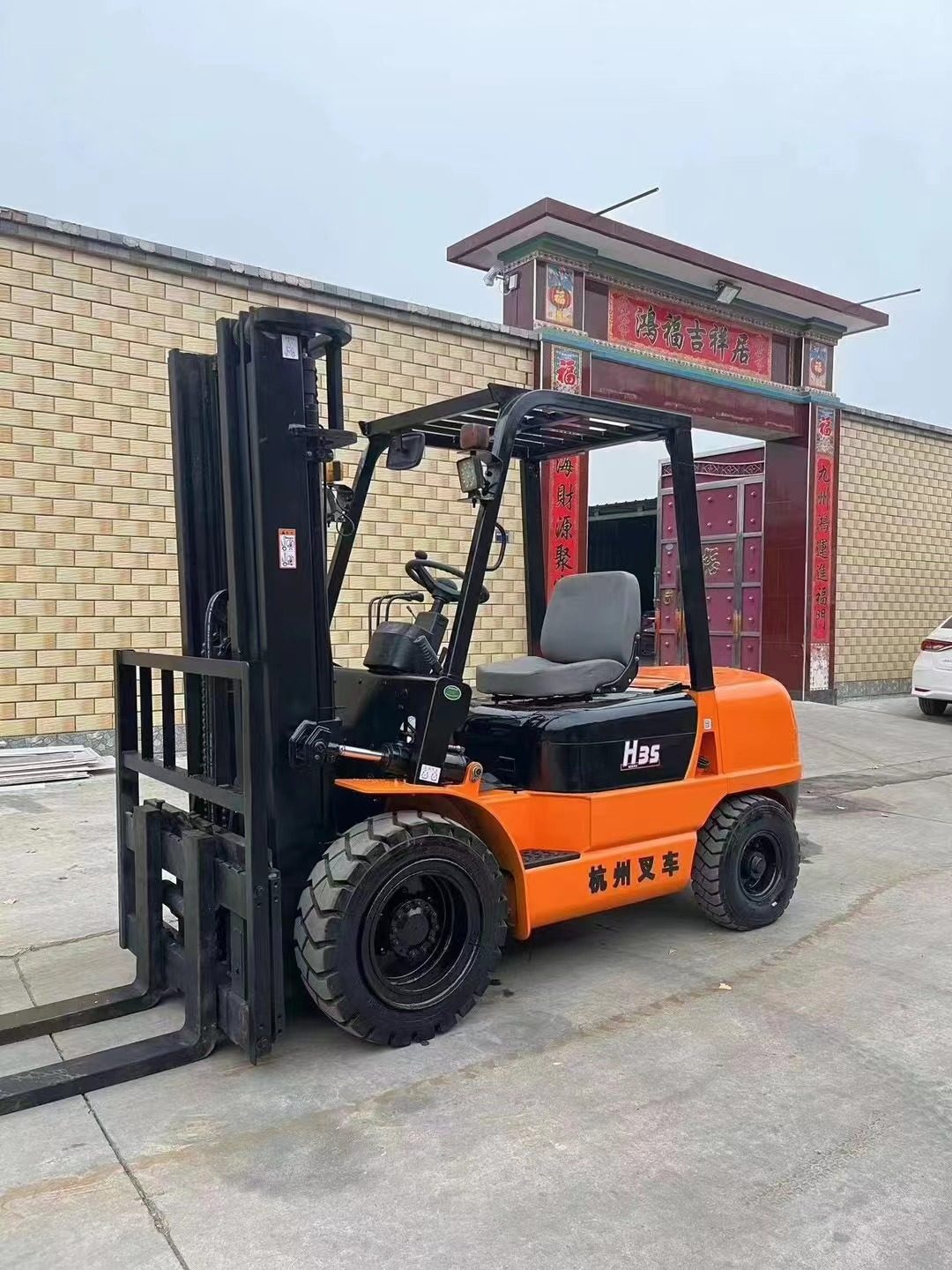 5吨叉车手动挡3节门架升高4.