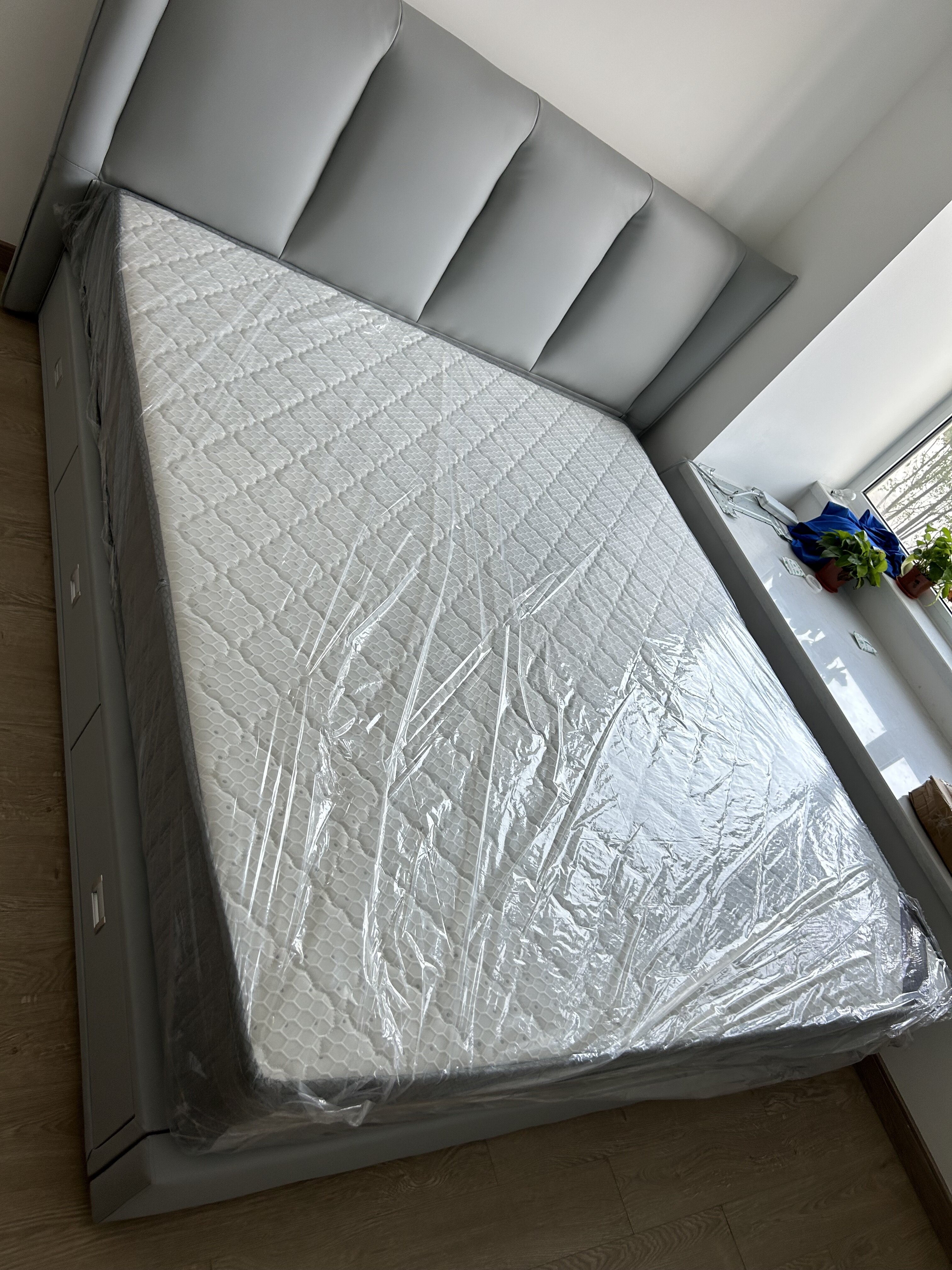 雅麦嘉科技布床简约现代主卧储物1