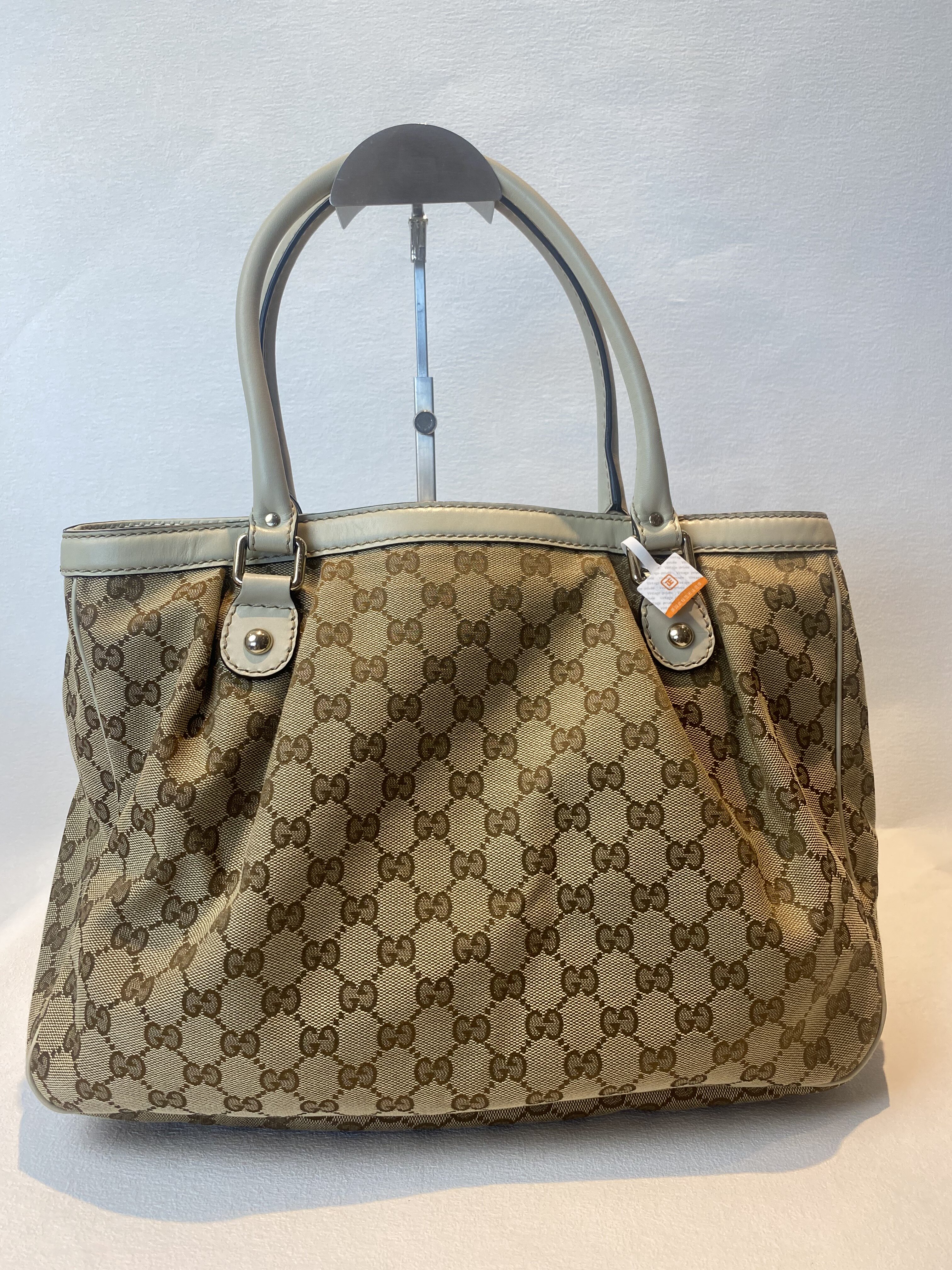 2011年以前价格范围: 2000-4999质地: 帆布gucci/古驰系列: 其他婆破