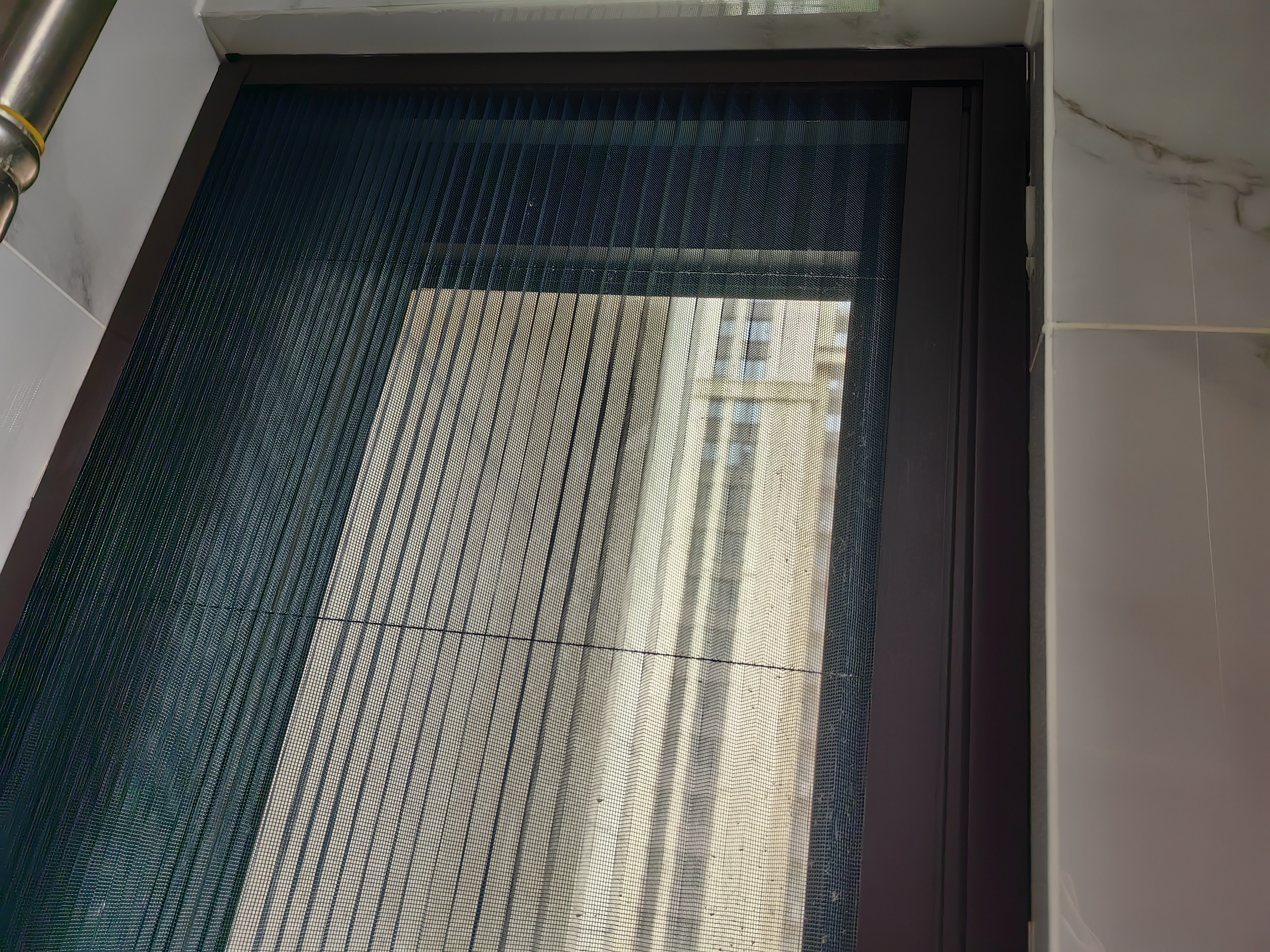 折叠纱窗免打孔伸缩推拉式沙窗网平移开窗防蚊防虫隐形沙窗门自装