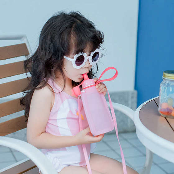 컵 곰 어린이 실리콘 주전자 스트랩 워터 컵 남자와 여자 야외 유치원 아기 안티 냉담한 경량 단열 케틀 컵 곰 어린이 실리콘 주전자 스트랩 워터 컵 남자와 여자 야외 유치원 아기 안티 냉담한 경량 단열 케틀