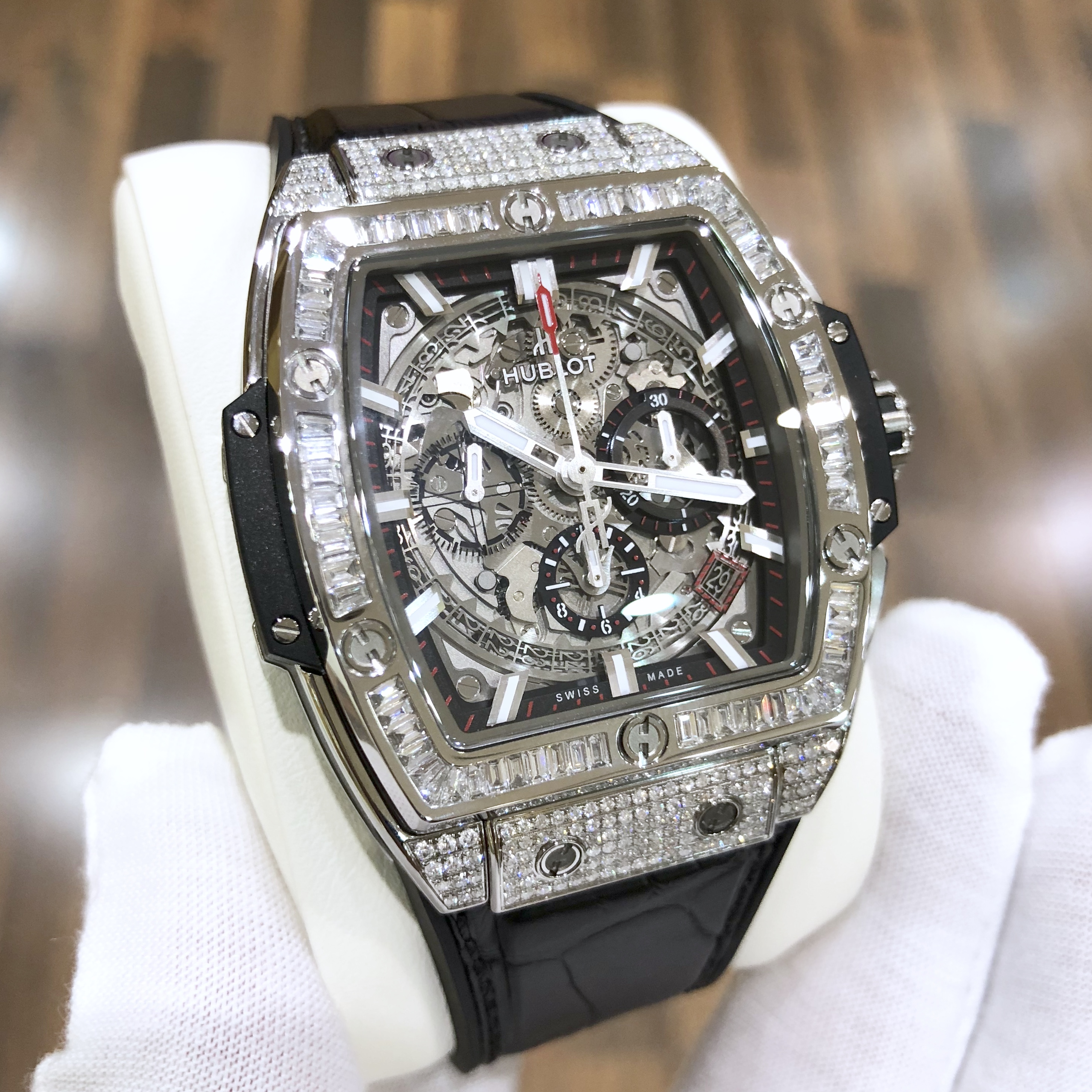 [9.8新]宇舶大爆炸系列自动机械镂空表盘钛金属后镶钻男