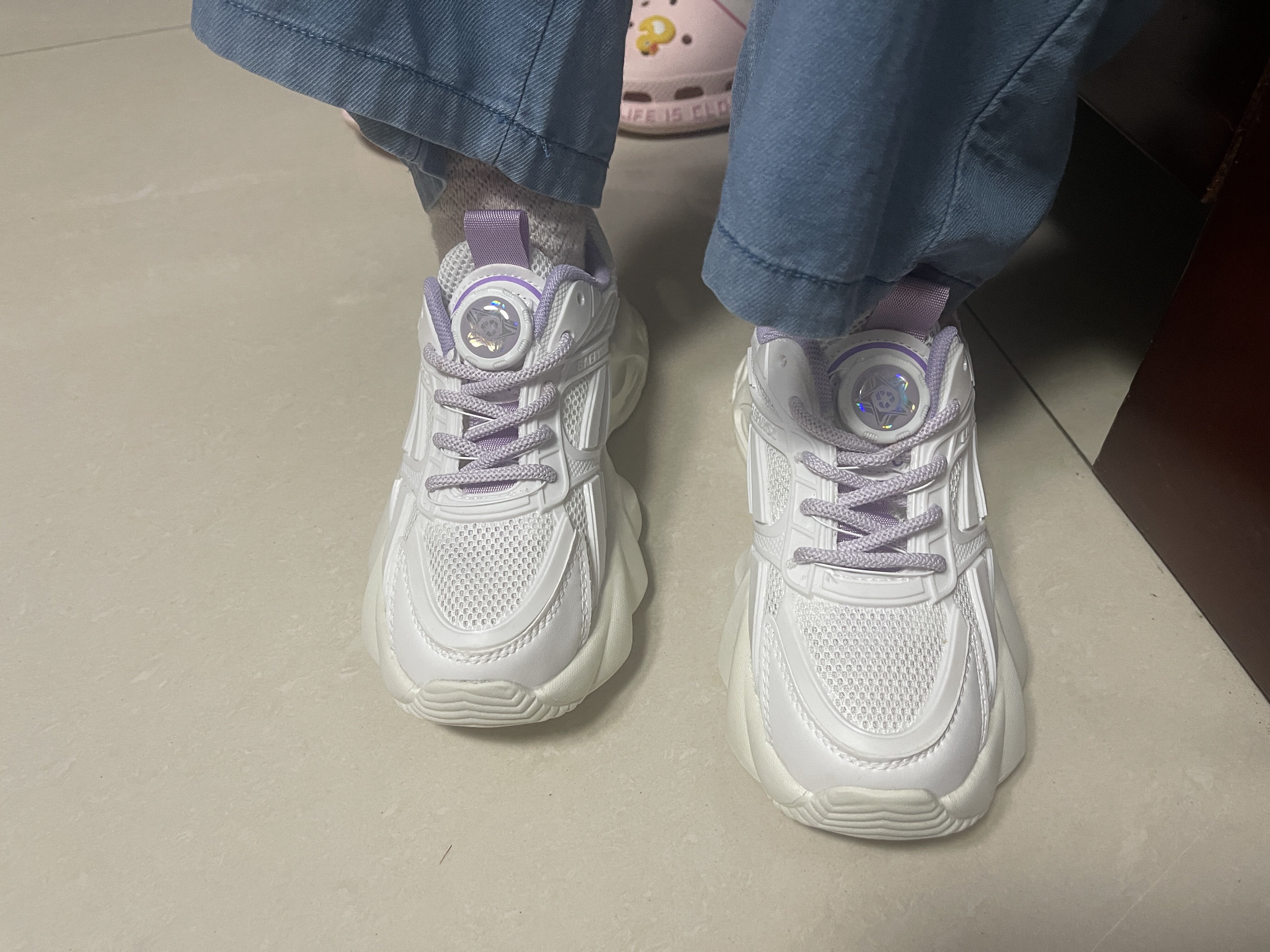 女童运动鞋2024夏季新款儿童旋钮单网鞋女孩网面透气小白鞋中大童