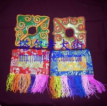 Buddhas Buddha clothes falade five inches and six inches and 1 foot.