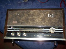 6E1 square cat eye red light 711 - 2 tube radio