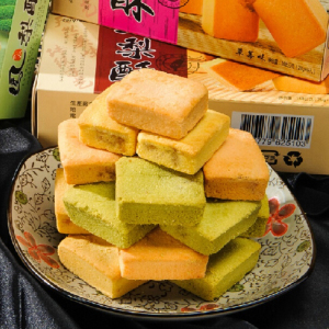 盒装进口零食小吃糕点