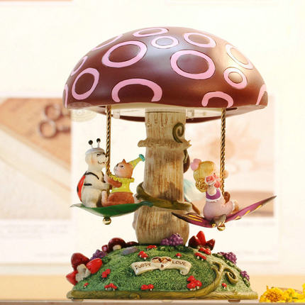 [万山礼品旗舰店音乐盒]情人节 彩光快乐旋转音乐盒八音盒 创月销量0件仅售350元