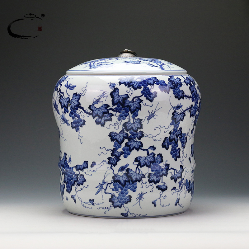 And auspicious hand - made jingdezhen blue And white grape caddy fixings large ceramic tea cake as cans sealed tank storage tank