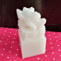 Small number of white jade dragon head seal dragon print white jade dragon seal square handicraft
