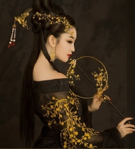 Special photography props gold bottle of ancient fan fan fan fan fan fan fan fan fan handled by Chinese bride