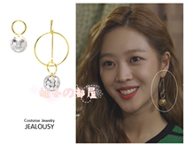 (South Korea direct) Monster Zhao Baoer same JEALOUSY asymmetric earrings ~