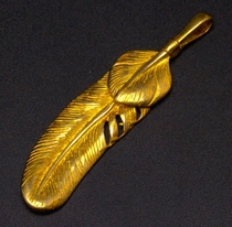 Creative gift keychain keychain Car keychain Feather pendant Couple male and female keychain Birthday gift