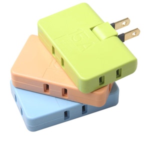 日本 便携式一分三旅行电源转换插座 180度可