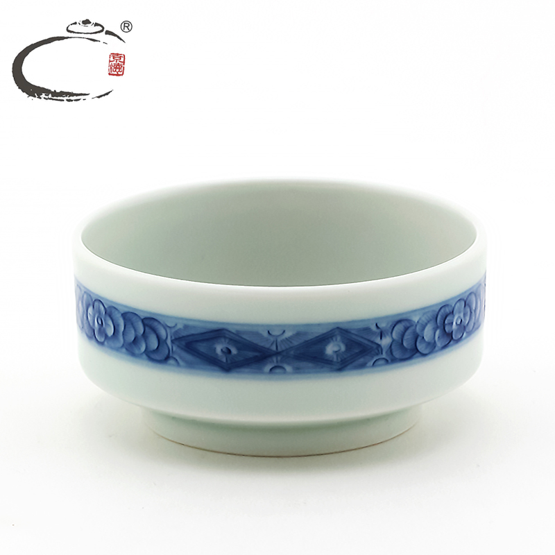 Jingdezhen blue and white pattern glass ceramic and auspicious hand - made kung fu tea master sample tea cup cup cup tea bowl