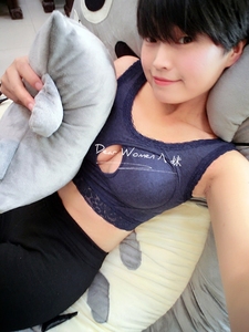 日本黑色背心式无钢圈睡眠超轻聚拢调整<em>文胸</em>有