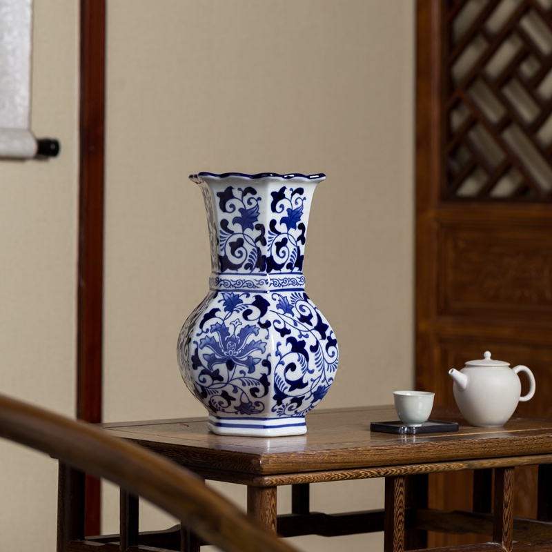 Furnishing articles Furnishing articles blue and white porcelain vase flower decoration ceramics handicraft household storage tank new Chinese porcelain vase