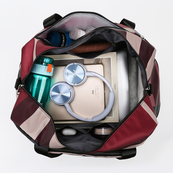 Travel bag folding large -capacity Portable short -distance luggage bag Men's dry wet and wet separation handbags stylish business business trips Travel bag folding large -capacity Portable short -distance luggage bag Men's dry wet and wet separation handbags stylish business business trips