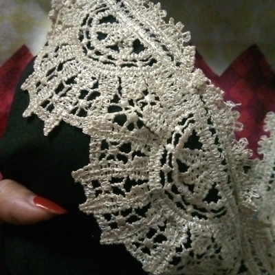 款式很好看，买来度假穿，黑色那套确实有点偏小啊，客服建议选的是m码，但我选s码有点点紧，肚子有些大不吃太饱就可以了，想了很久最后还是留下s码，怕换来m码如果大了反而容易走光，白色那挺合身的就是有点太高叉应该要穿打底裤，总之两套都很性感~