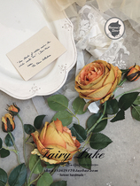 Velvet mat color oil painting Bud core antique wind simulation flower turmeric vintage retro queen Rose