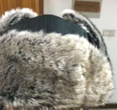 质量很好，做工不错，戴着很暖和。