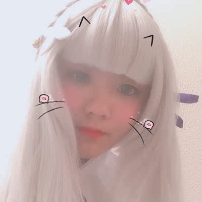 按照客服推荐尺寸买的对我来说有点大了胸太不争气支不起来客服很好呀包装也不错仅试妆一次衣服全新出了鞋子38码220出了有没有想收去的小可爱塞礼物🎁假毛自己修剪过了如图拉低评论区颜值致歉orz