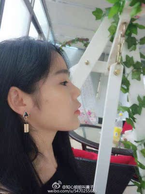 很舒服的款,我的胸算是AAA了,平时最讨厌穿什么钢圈、聚拢的内衣了,太难受了。现在终于找到好看又舒服的内衣了!这款前扣细带的外搭吊带或露肩都很好看😋 很舒服的款,我的胸算是AAA了,平时最讨厌穿什么钢圈、聚拢的内衣了,太难受了。现在终于找到好看又舒服的内衣了!这款前扣细带的外搭吊带或露肩都很好看😋