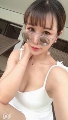 效果真心不错，不仅能丰胸，还能帮助坚挺，用了一个多疗程，丰满性感了很多，非常满意