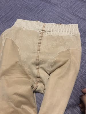 拿回来就试了试,挺好的看着特自然!喜欢这种的!脚底设计一看就不像便宜的东西! 拿回来就试了试,挺好的看着特自然!喜欢这种的!脚底设计一看就不像便宜的东西!