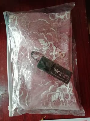 非常喜欢这款，客服推荐的尺码很准，细心的商家还送了加长带，准备再回购一件