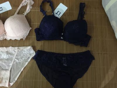 内衣收到了，质量非常好，做工很精致，非常满意，大小合适，款式新颖，比在实体店买的好多了，以后还会光顾