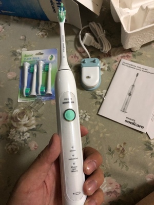 点评用后吐槽：金丽洁电动牙刷怎么样，好用吗？电池耐用吗？