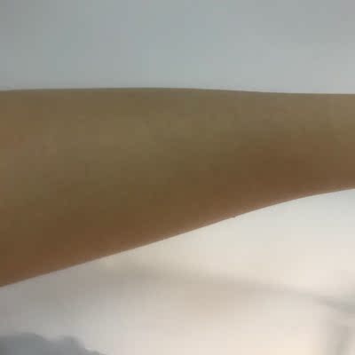 用起来很方便，脱毛很快速，也不大疼，本毛毛女孩很喜欢！卖家客服也很好，一开始赠的眼睛坏了立马又寄了新的来！