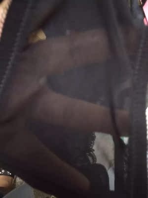 挂饰过敏，钢圈戳人，真是除了肩带款式好看，没啥性价比，